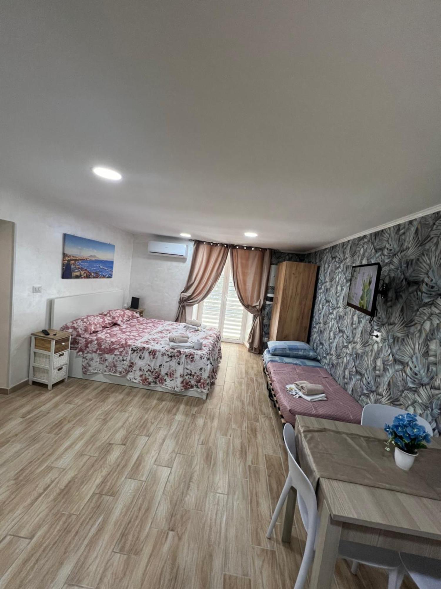 شقة Spezzano House نابولي المظهر الخارجي الصورة